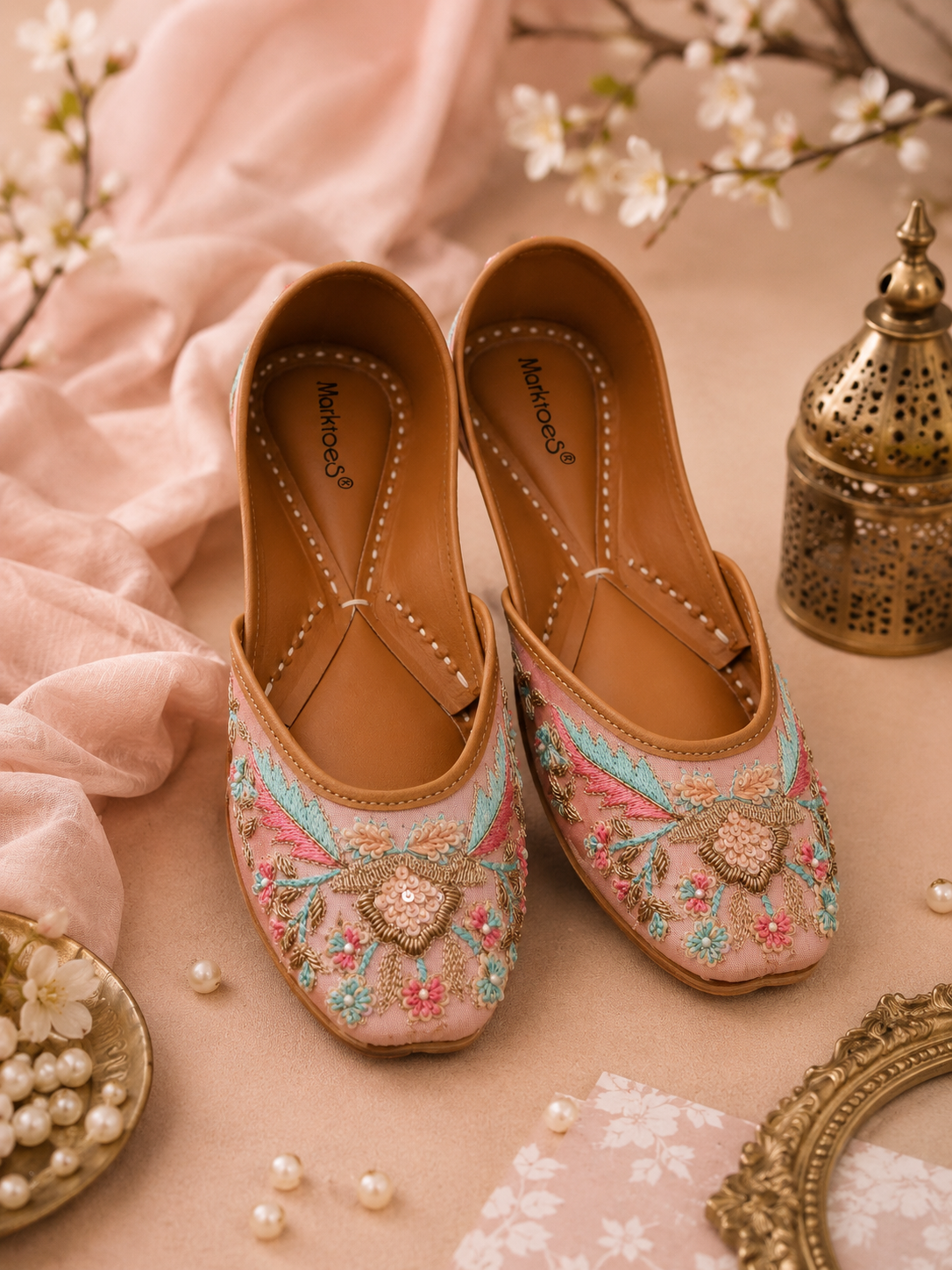 Gulnaar – Handcrafted Leather Mojri for Women