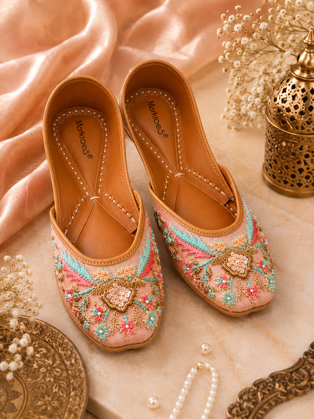 Gulnaar – Handcrafted Leather Mojri for Women