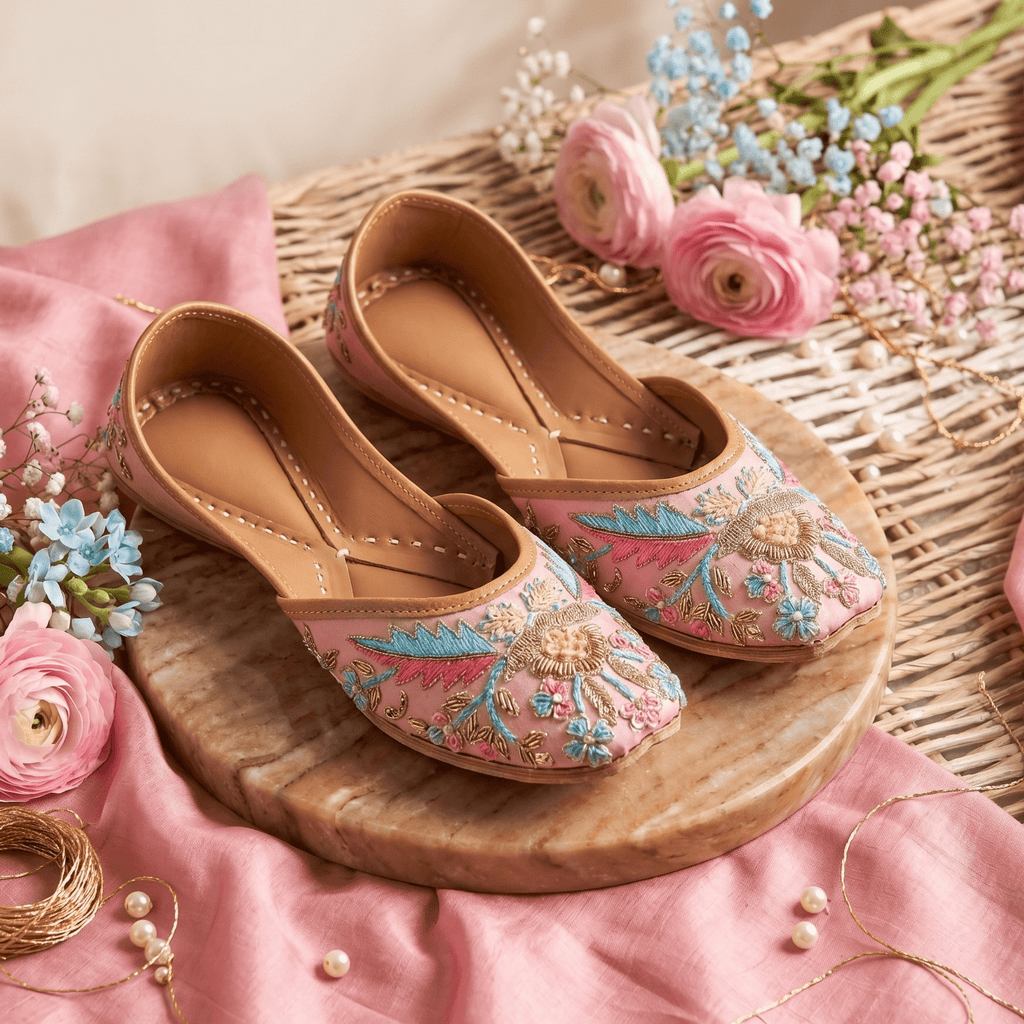 Gulnaar – Handcrafted Leather Mojri for Women - Marktoes