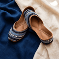 Neelam – Handcrafted Leather Mojri for Women - Marktoes